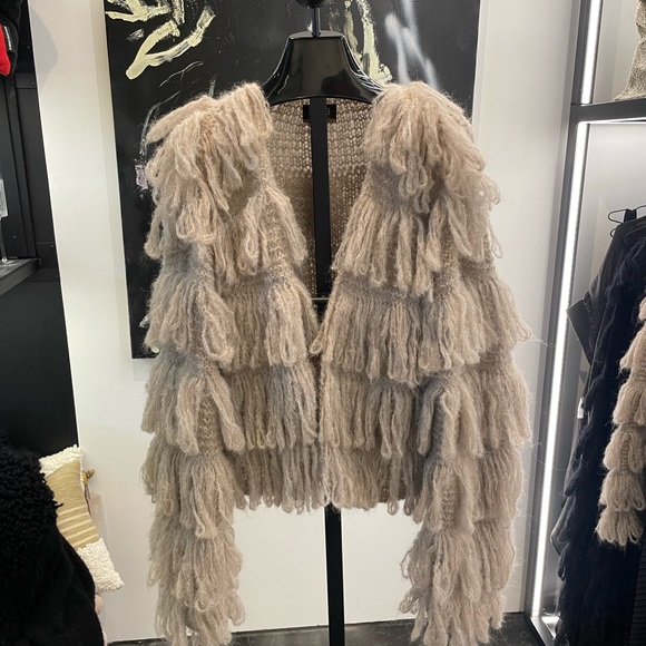 Mia Peru Mini Fringe - Beige - Picture 1 of 4